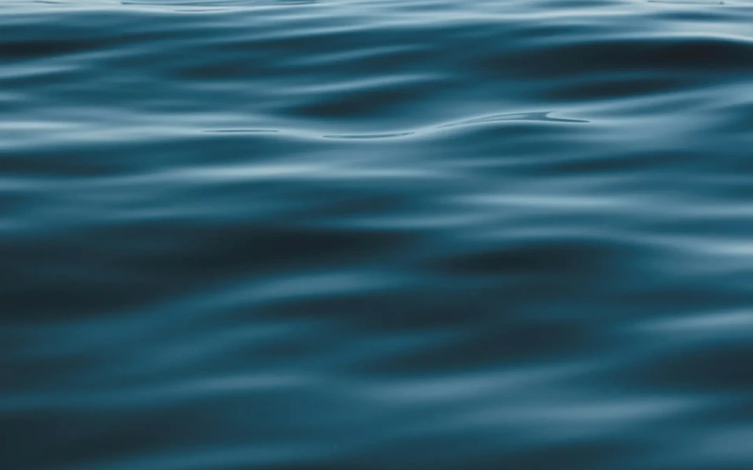 Alcaliniser l&rsquo;eau : définition, bienfaits et précautions